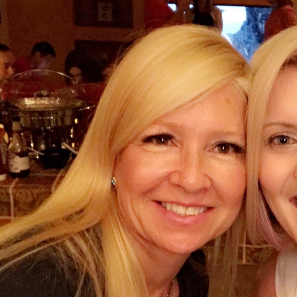 Meet your Posher, Carolina